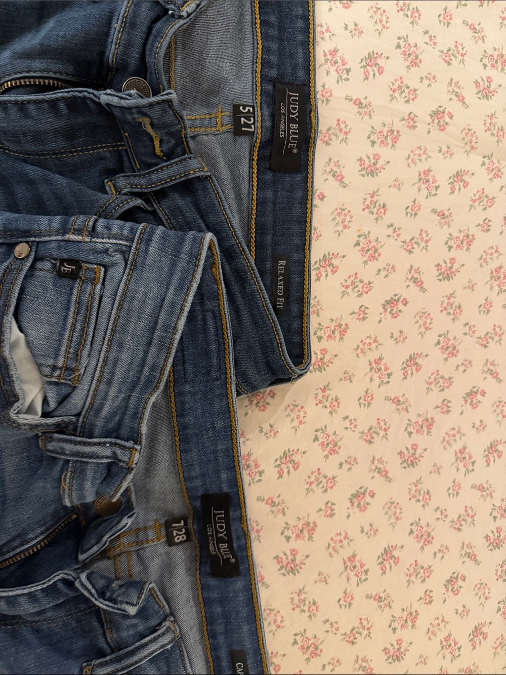 Judy Blue Women's Blue Relaxed Fit Jeans. Cropped and Relaxed Fit.